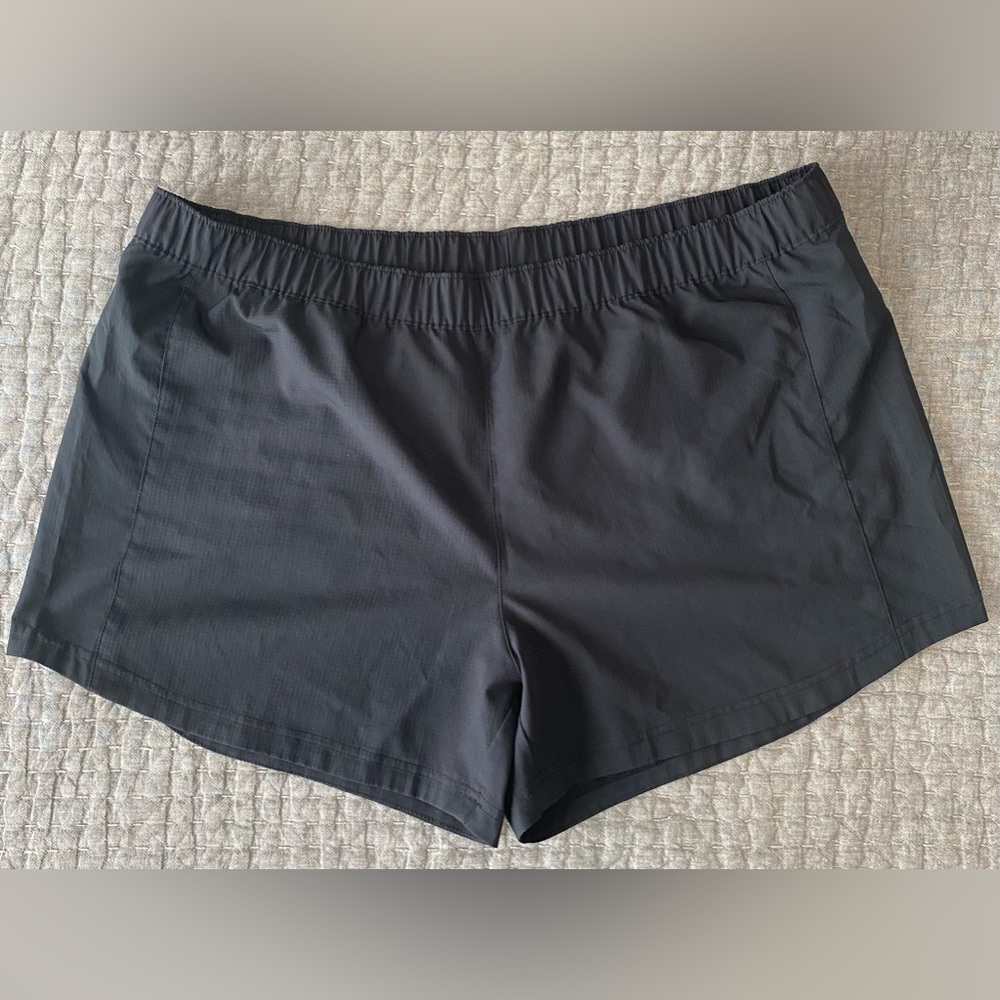 Columbia Women’s PFG quick dry shorts